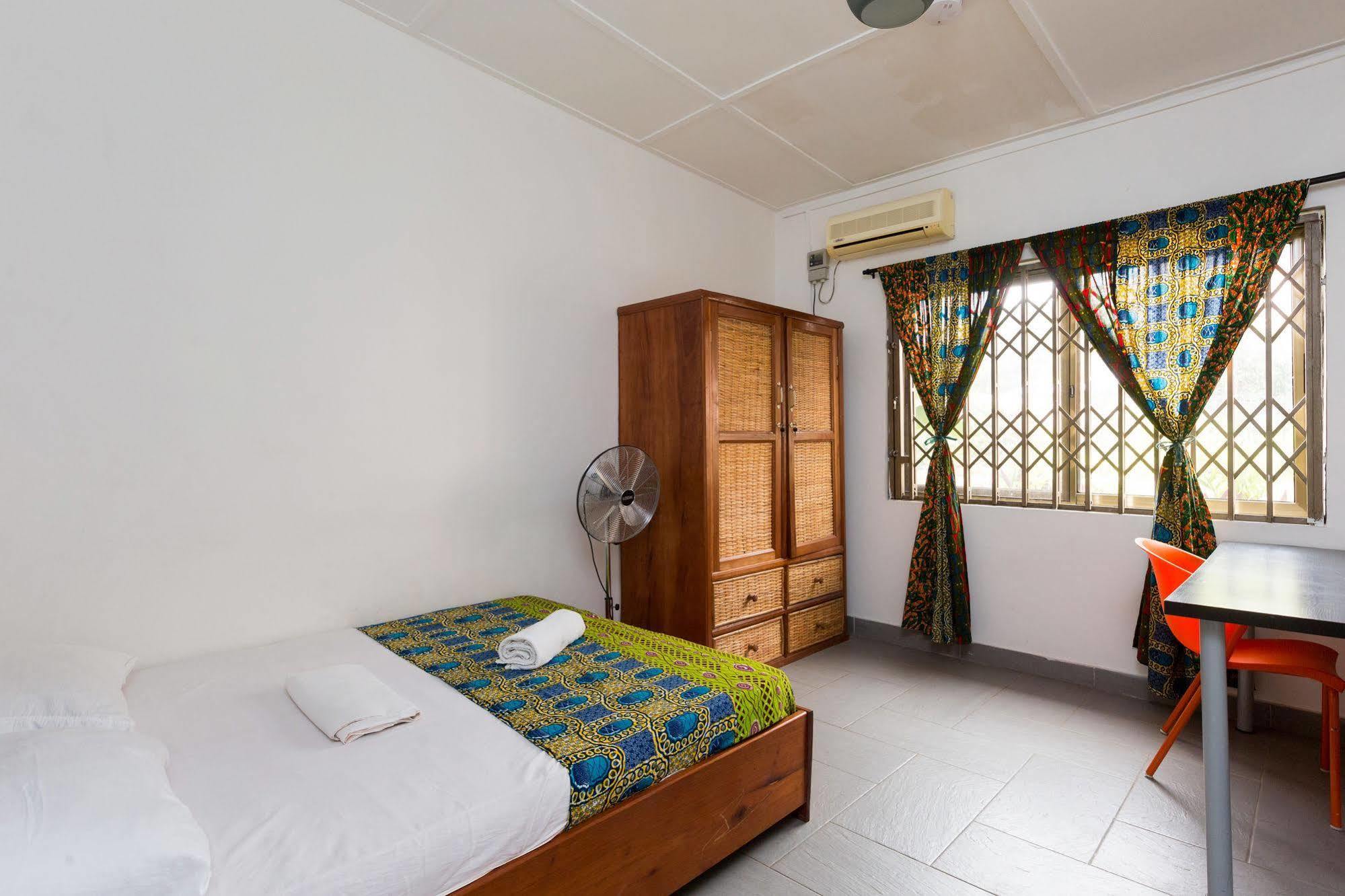 Agoo Hostel (Adults Only) Accra Exterior photo